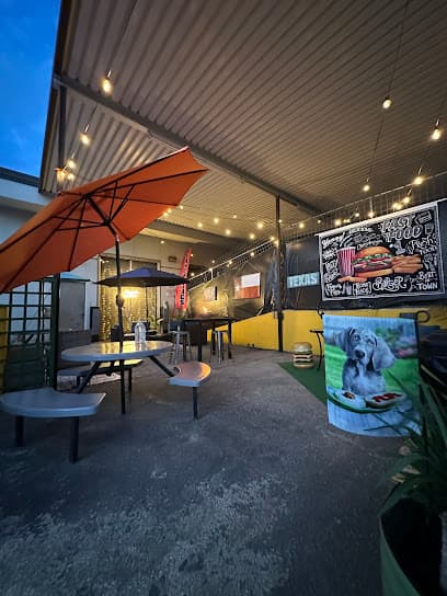 Savannah's Eats & Treats